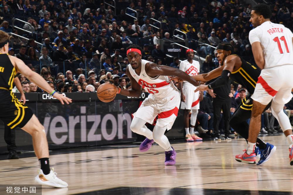 肯尼亚选手打破重庆马拉松男子组赛会纪录夺冠2025-03-03.