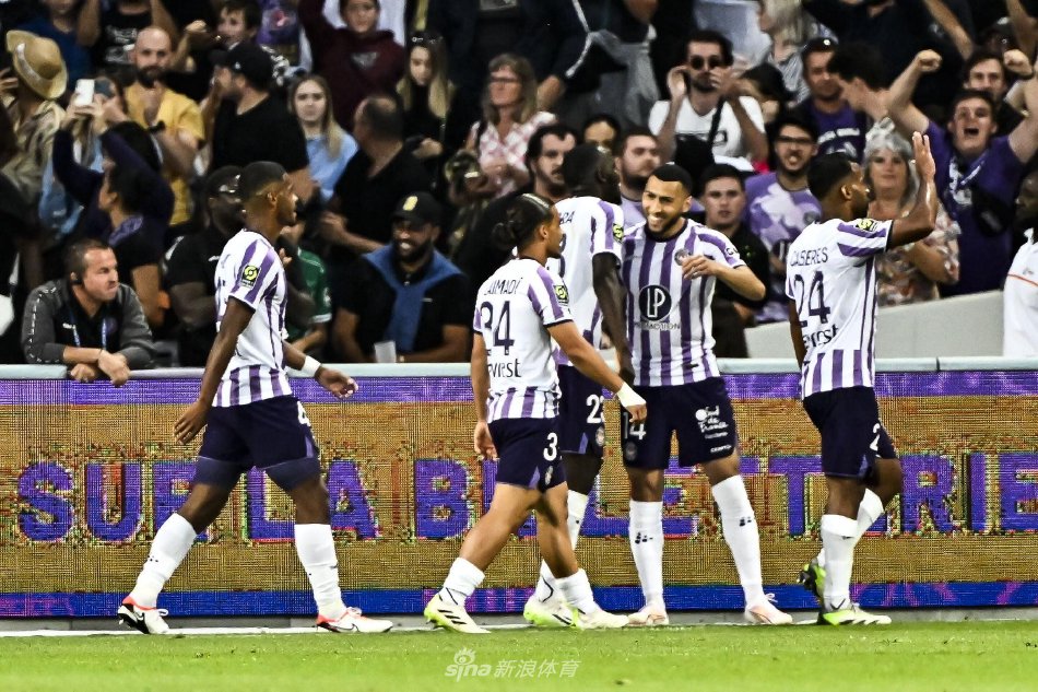 只能在每个 只能在每个