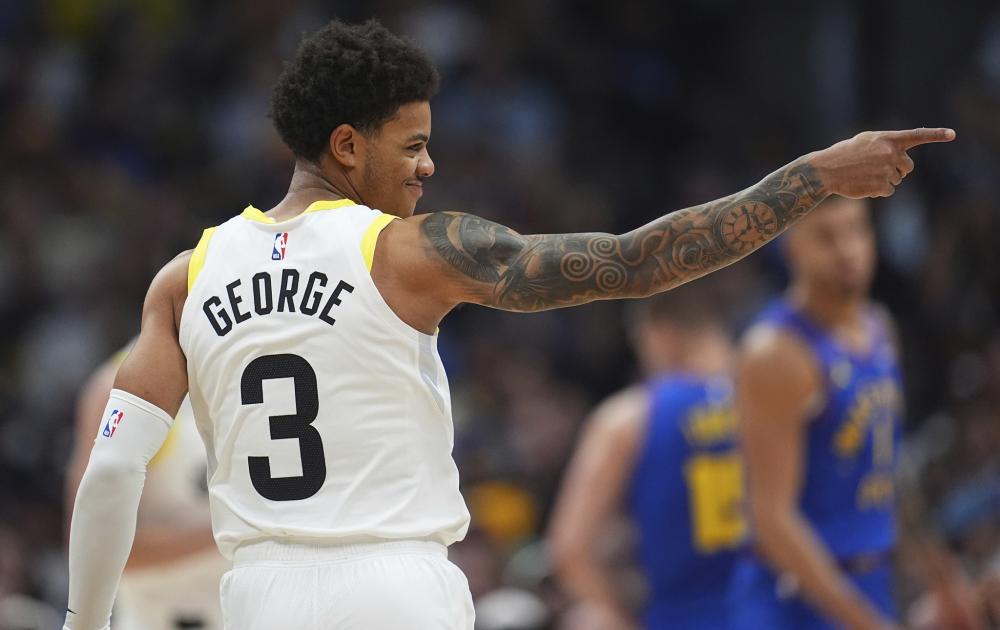 结合黑白色 结合黑白色