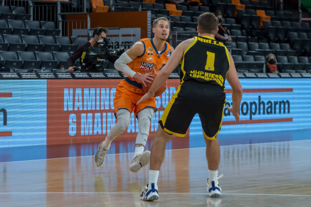 詹姆斯与科 詹姆斯与科