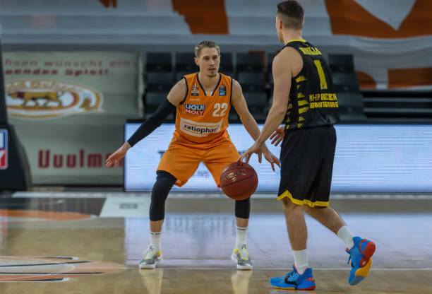 韩鹏：全力以赴完成俱乐部1500分和瓦科夺金靴的目标